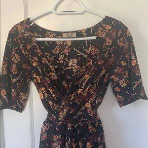 Beautiful dress within autumnal tones🍁